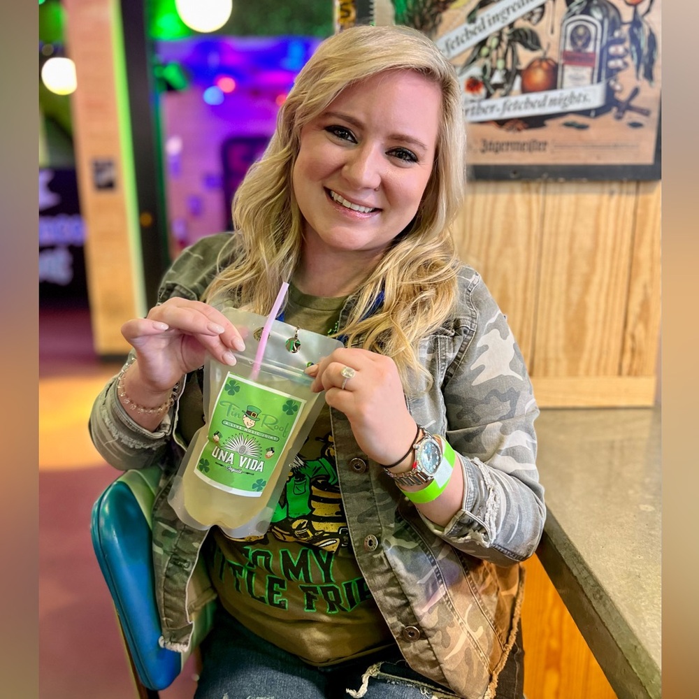 💜 LEXIE IS LIVE!!! 💜 LET’S PARTY!!!!! 🥳 - Picture 7 of 13